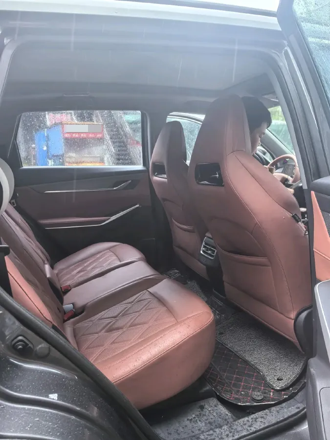 2023 ChangAn CS75 Plus 1.5T 188HP L4 8AT,autocango,china used car exporter,china ev exporter,chinese used car exporter,chinese used ev exporter