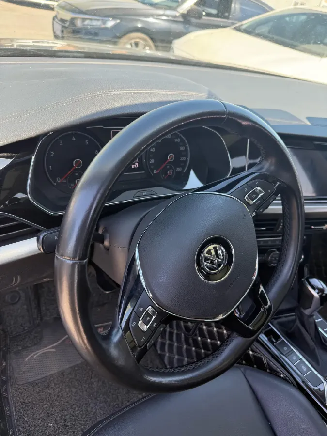 2019 Skoda Kodiak 2.0T 186HP L4 7DCT,autocango,china used car exporter,china ev exporter,chinese used car exporter,chinese used ev exporter