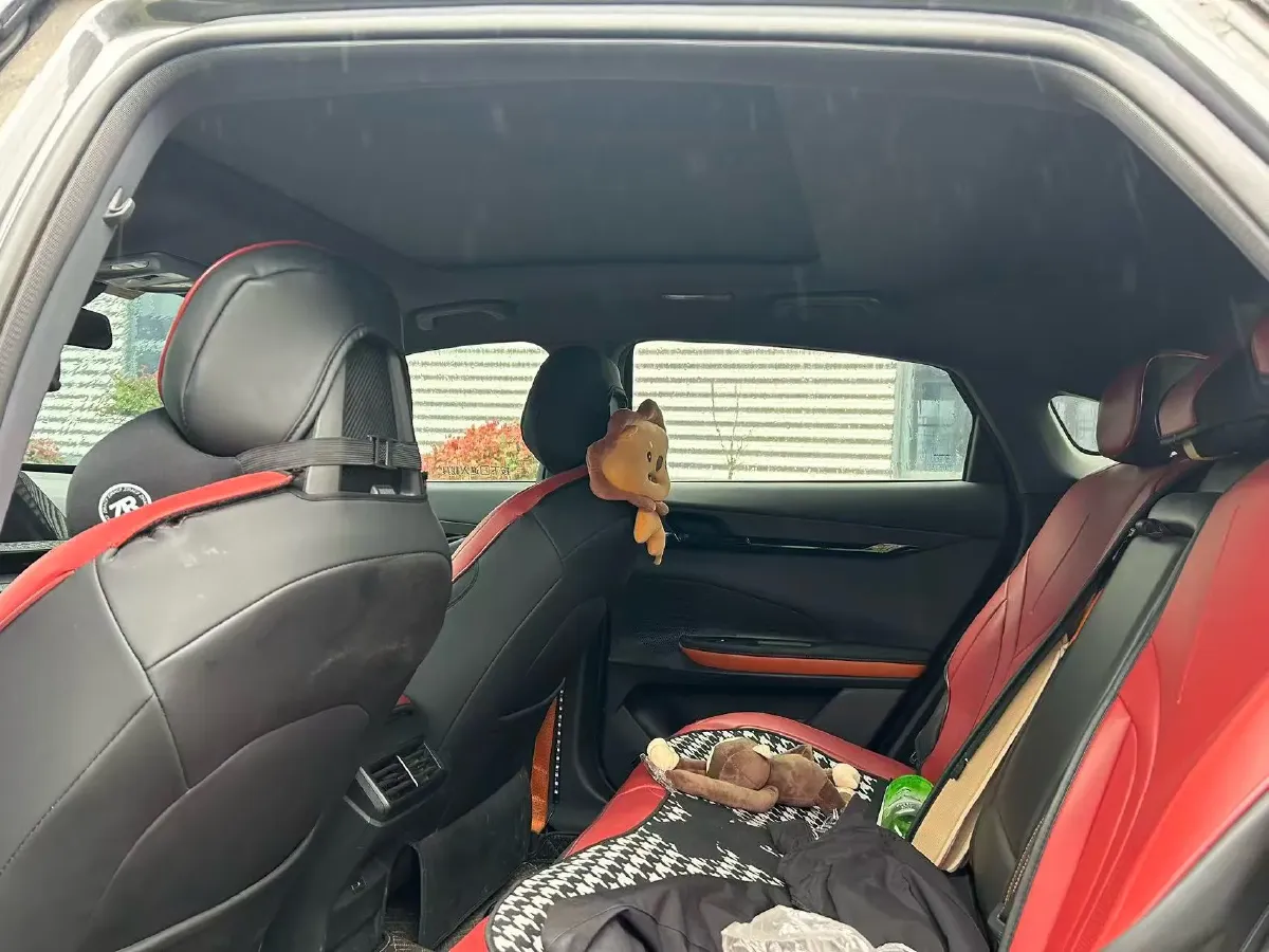 2022 ChangAn UNI-V 1.5T 188HP L4 7DCT,autocango,china used car exporter,china ev exporter,chinese used car exporter,chinese used ev exporter