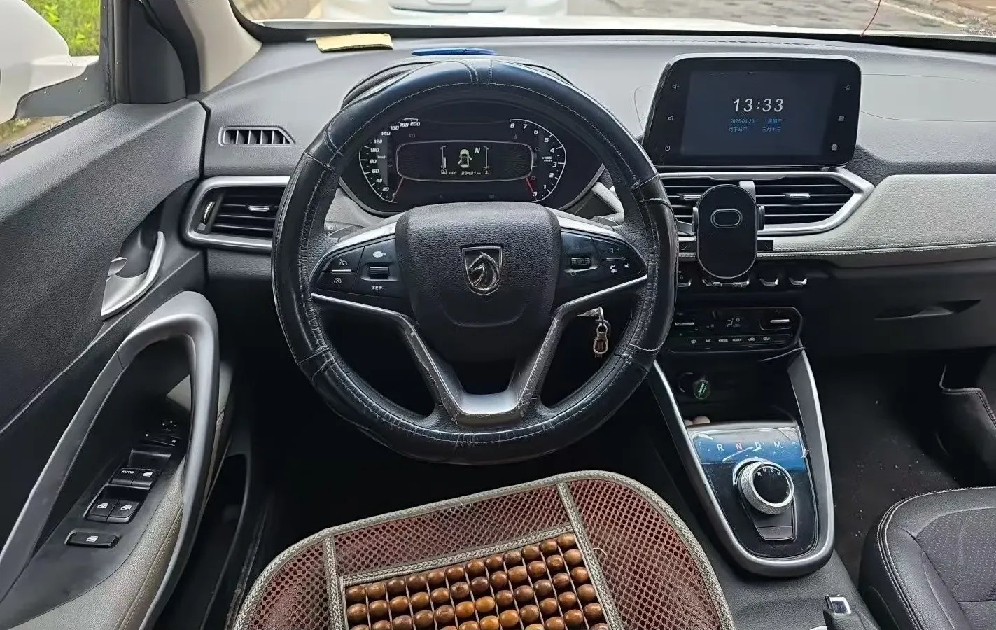 2017 HaiMa S5 Young Edition 1.6L 122HP L4 5MT,autocango,china used car exporter,china ev exporter,chinese used car exporter,chinese used ev exporter