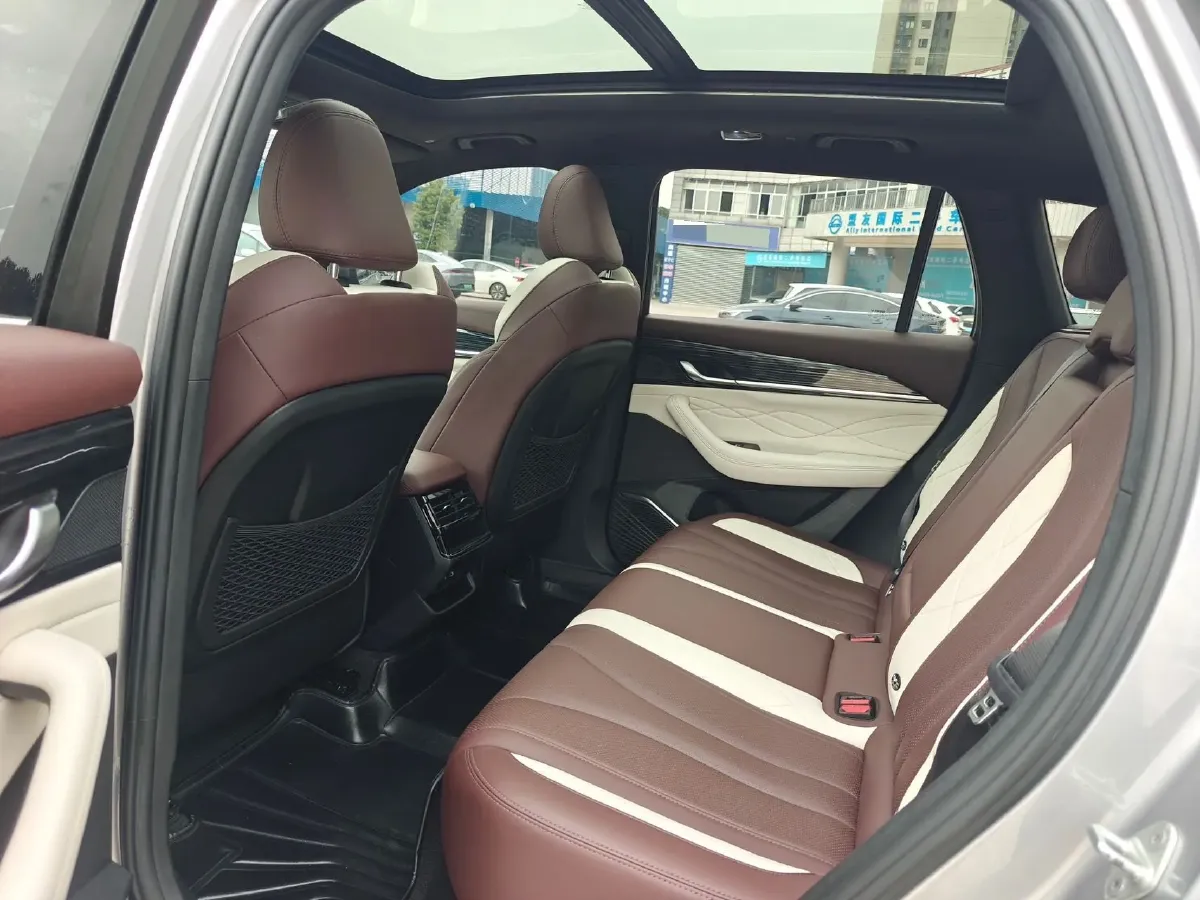 2021 Geely Monjaro 2.0T 218HP L4 7DCT,autocango,china used car exporter,china ev exporter,chinese used car exporter,chinese used ev exporter