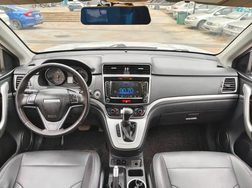 2019 Haval M6 1.5T 150HP L4 7DCT,autocango,china used car exporter,china ev exporter,chinese used car exporter,chinese used ev exporter