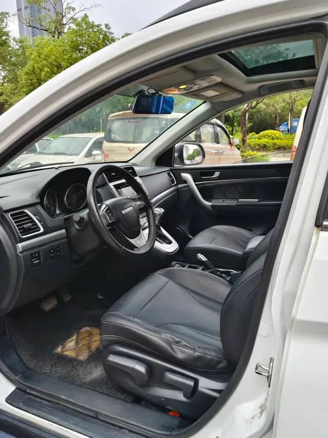 2019 Haval M6 1.5T 150HP L4 7DCT,autocango,china used car exporter,china ev exporter,chinese used car exporter,chinese used ev exporter