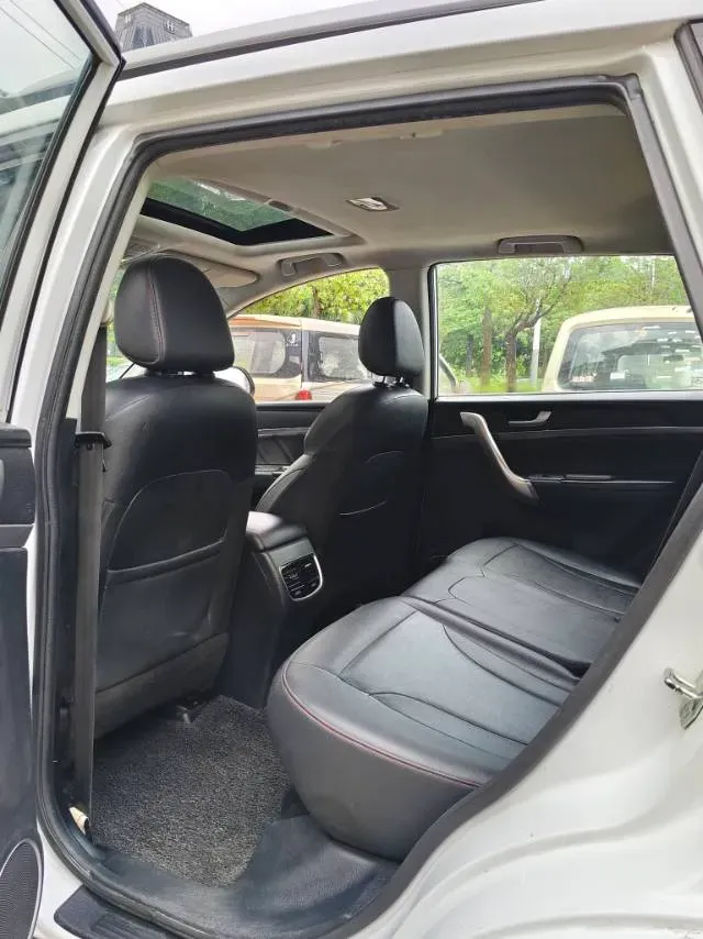 2019 Haval M6 1.5T 150HP L4 7DCT,autocango,china used car exporter,china ev exporter,chinese used car exporter,chinese used ev exporter