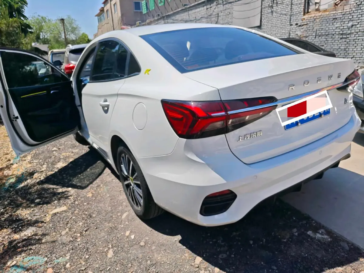 2021 Roewe i5 1.5L 120HP L4 CVT,autocango,china used car exporter,china ev exporter,chinese used car exporter,chinese used ev exporter