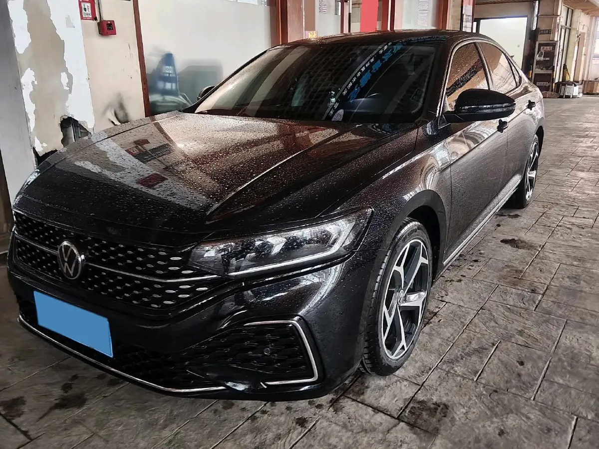 2023 Volkswagen Passat 2.0T 186HP L4 7DCT,autocango,china used car exporter,china ev exporter,chinese used car exporter,chinese used ev exporter