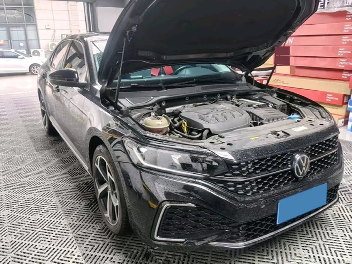 2023 Volkswagen Passat 2.0T 186HP L4 7DCT,autocango,china used car exporter,china ev exporter,chinese used car exporter,chinese used ev exporter