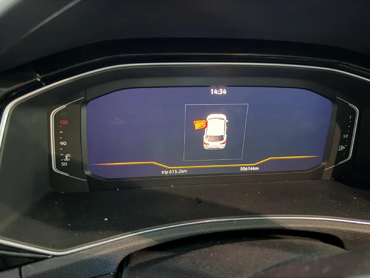 2022 Volkswagen T-Roc 1.4T 150HP L4 7DCT,autocango,china used car exporter,china ev exporter,chinese used car exporter,chinese used ev exporter