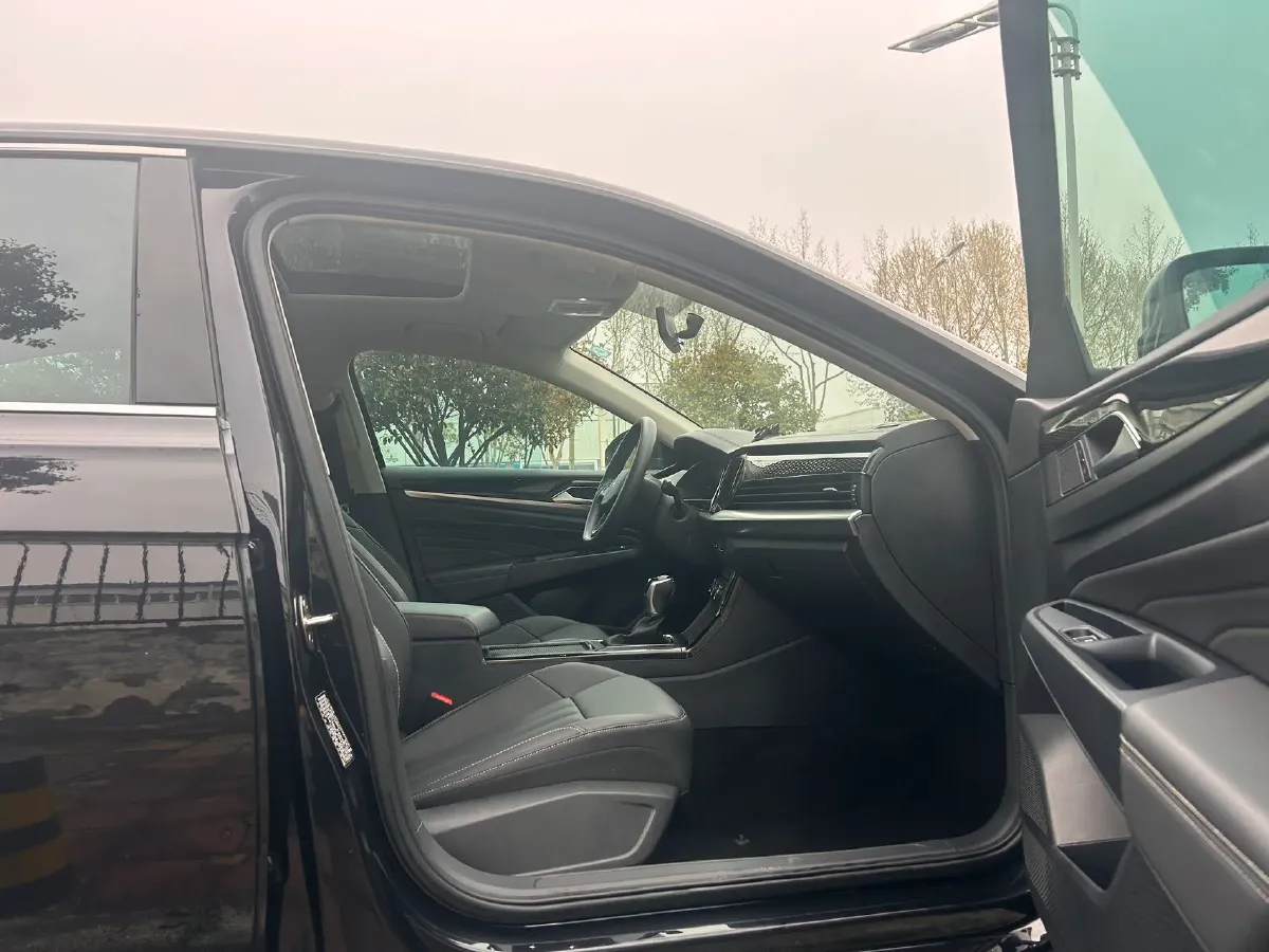 2023 Volkswagen Passat 1.4T 150HP L4 7DCT,autocango,china used car exporter,china ev exporter,chinese used car exporter,chinese used ev exporter