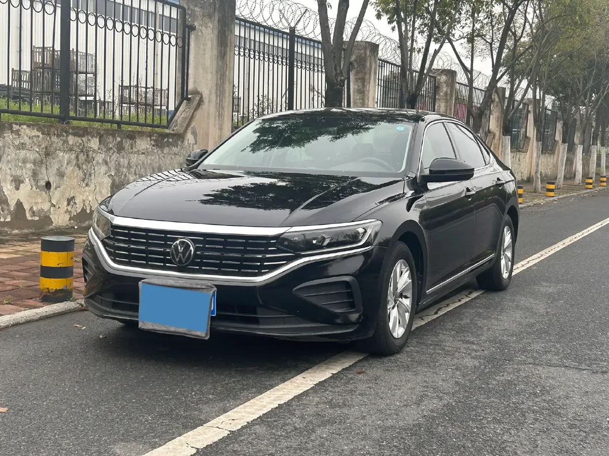 2023 Volkswagen Passat 1.4T 150HP L4 7DCT,autocango,china used car exporter,china ev exporter,chinese used car exporter,chinese used ev exporter