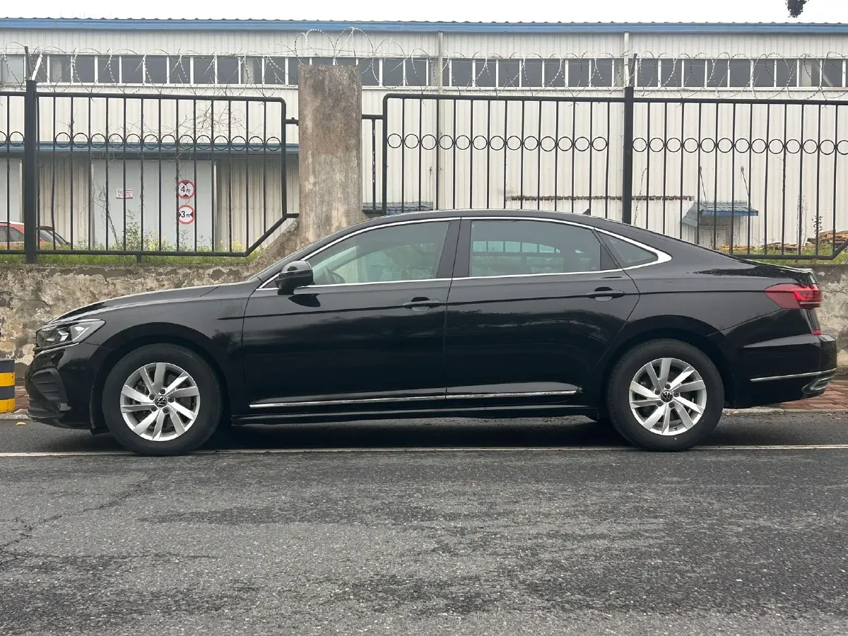 2023 Volkswagen Passat 1.4T 150HP L4 7DCT,autocango,china used car exporter,china ev exporter,chinese used car exporter,chinese used ev exporter