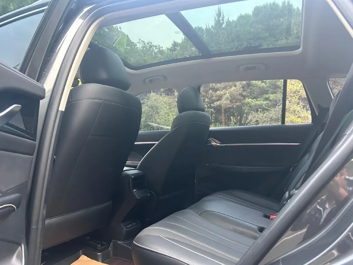 2022 Roewe RX5 MAX 1.5T 181HP L4 6AT,autocango,china used car exporter,china ev exporter,chinese used car exporter,chinese used ev exporter