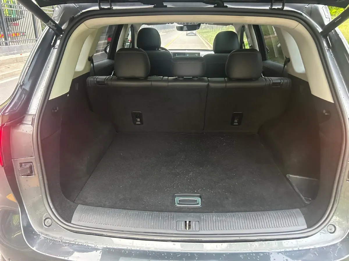 2022 Roewe RX5 MAX 1.5T 181HP L4 6AT,autocango,china used car exporter,china ev exporter,chinese used car exporter,chinese used ev exporter