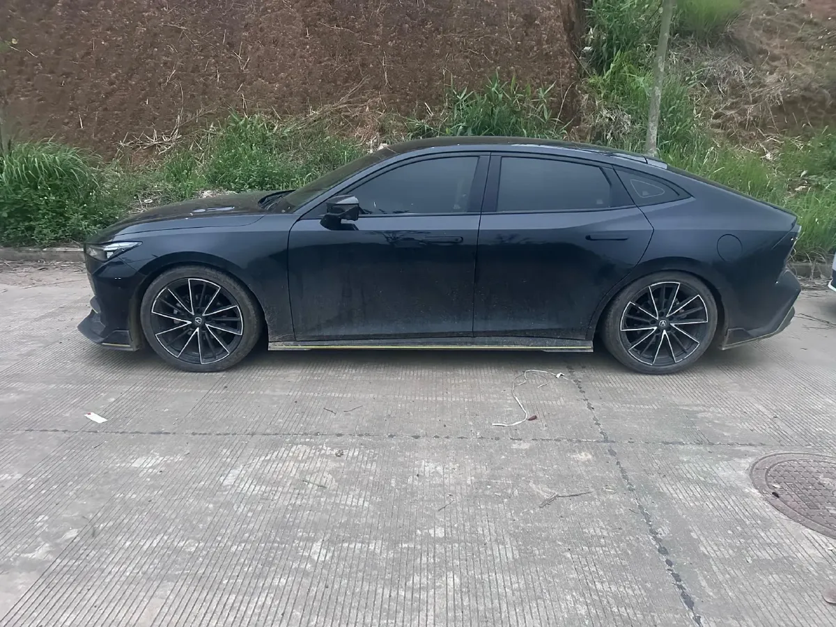 2022 ChangAn UNI-V 1.5T 188HP L4 7DCT,autocango,china used car exporter,china ev exporter,chinese used car exporter,chinese used ev exporter