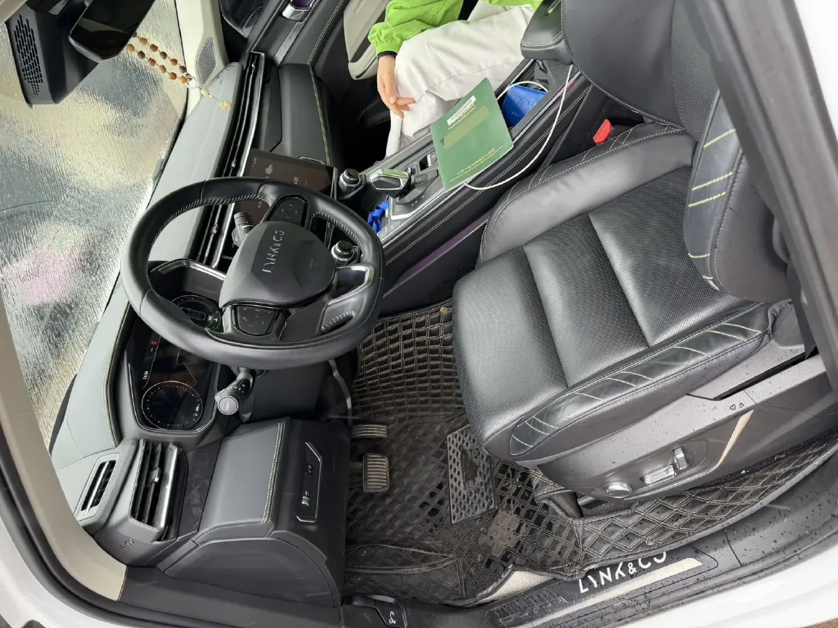 2021 LYNK&CO 02 Hatchback 2.0T 254HP L4 8AT,autocango,china used car exporter,china ev exporter,chinese used car exporter,chinese used ev exporter