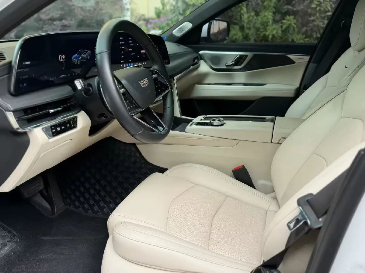 2023 Cadillac CT6 2.0T 237HP L4 10AT,autocango,china used car exporter,china ev exporter,chinese used car exporter,chinese used ev exporter