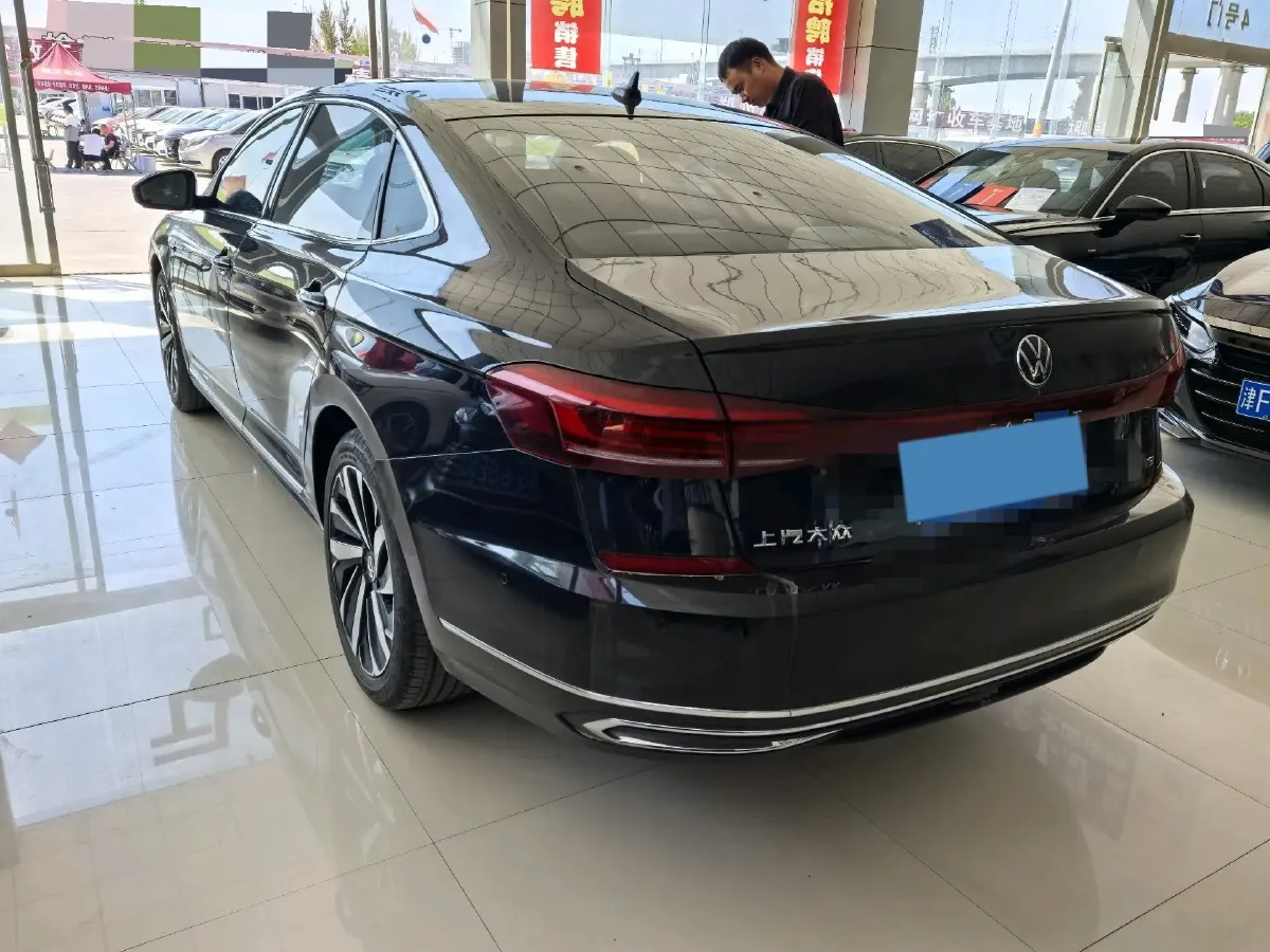 2024 Volkswagen Passat 2.0T 220HP L4 7DCT,autocango,china used car exporter,china ev exporter,chinese used car exporter,chinese used ev exporter