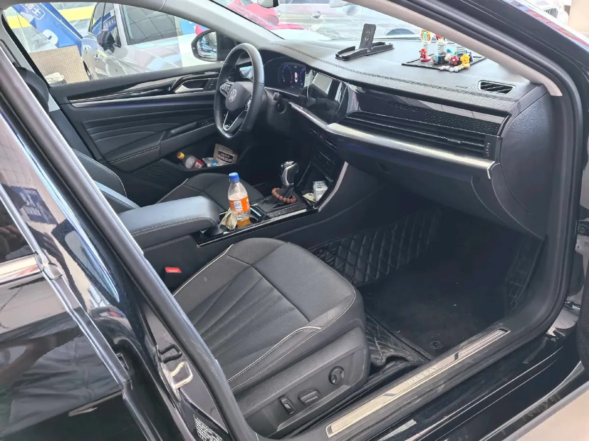2024 Volkswagen Passat 2.0T 220HP L4 7DCT,autocango,china used car exporter,china ev exporter,chinese used car exporter,chinese used ev exporter