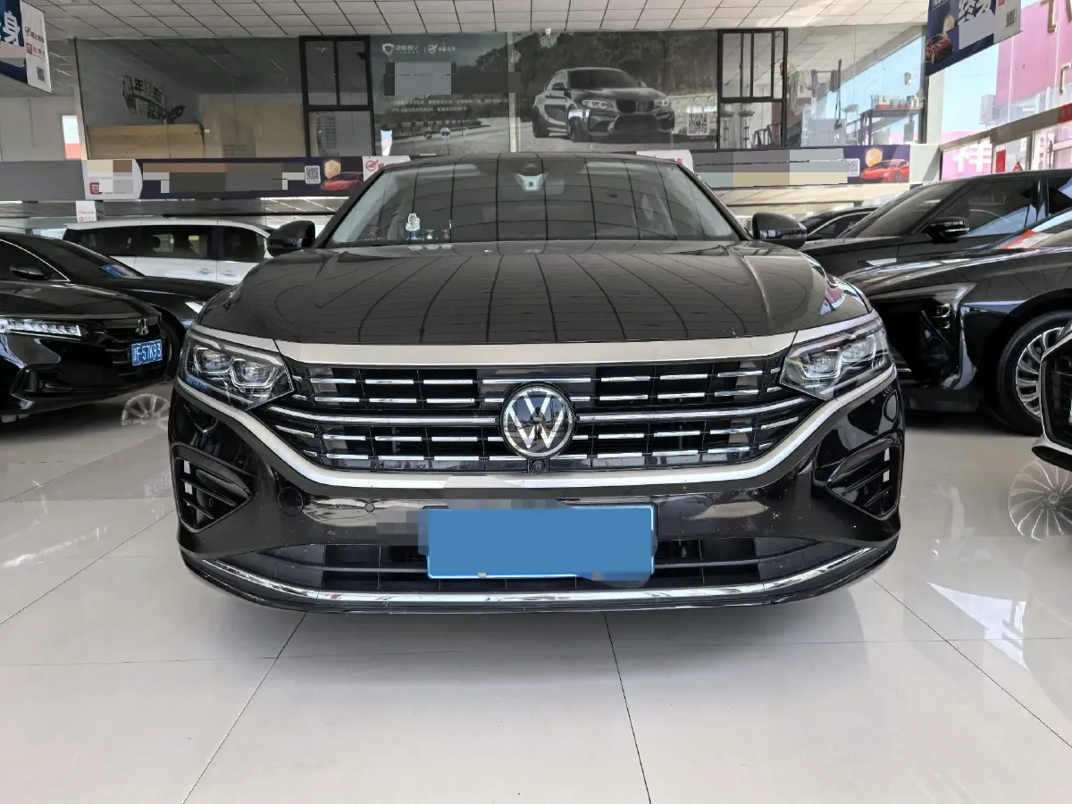 2024 Volkswagen Passat 2.0T 220HP L4 7DCT,autocango,china used car exporter,china ev exporter,chinese used car exporter,chinese used ev exporter