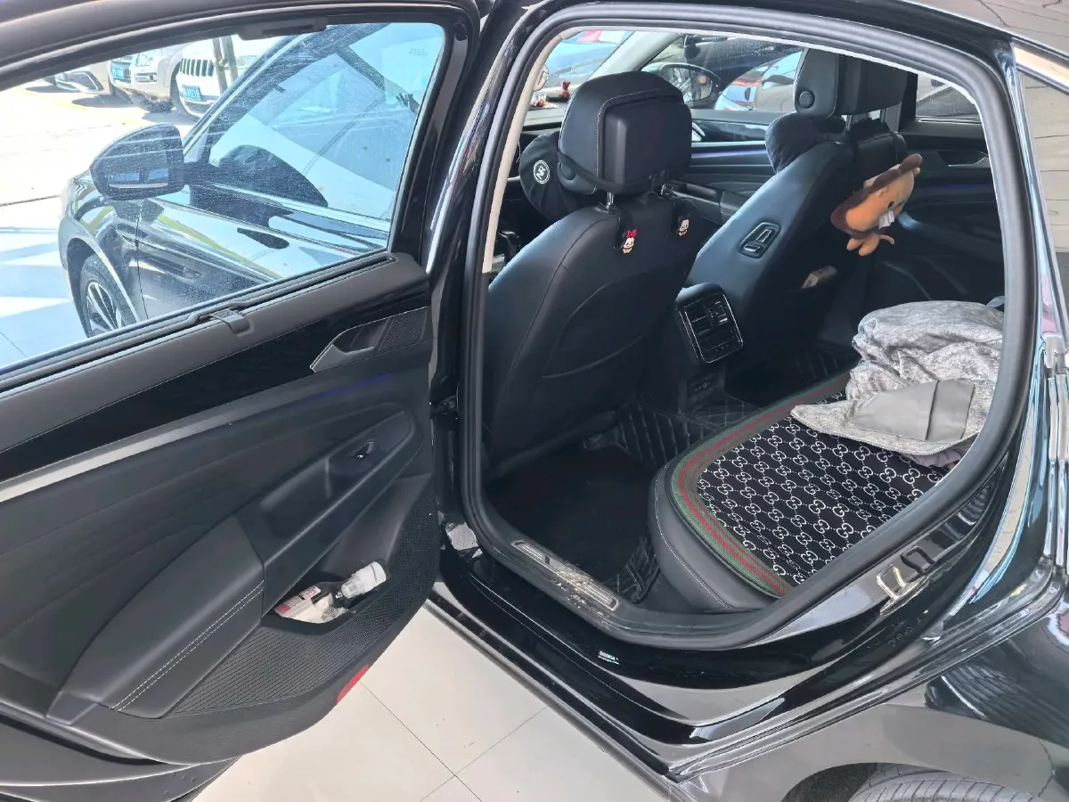 2024 Volkswagen Passat 2.0T 220HP L4 7DCT,autocango,china used car exporter,china ev exporter,chinese used car exporter,chinese used ev exporter