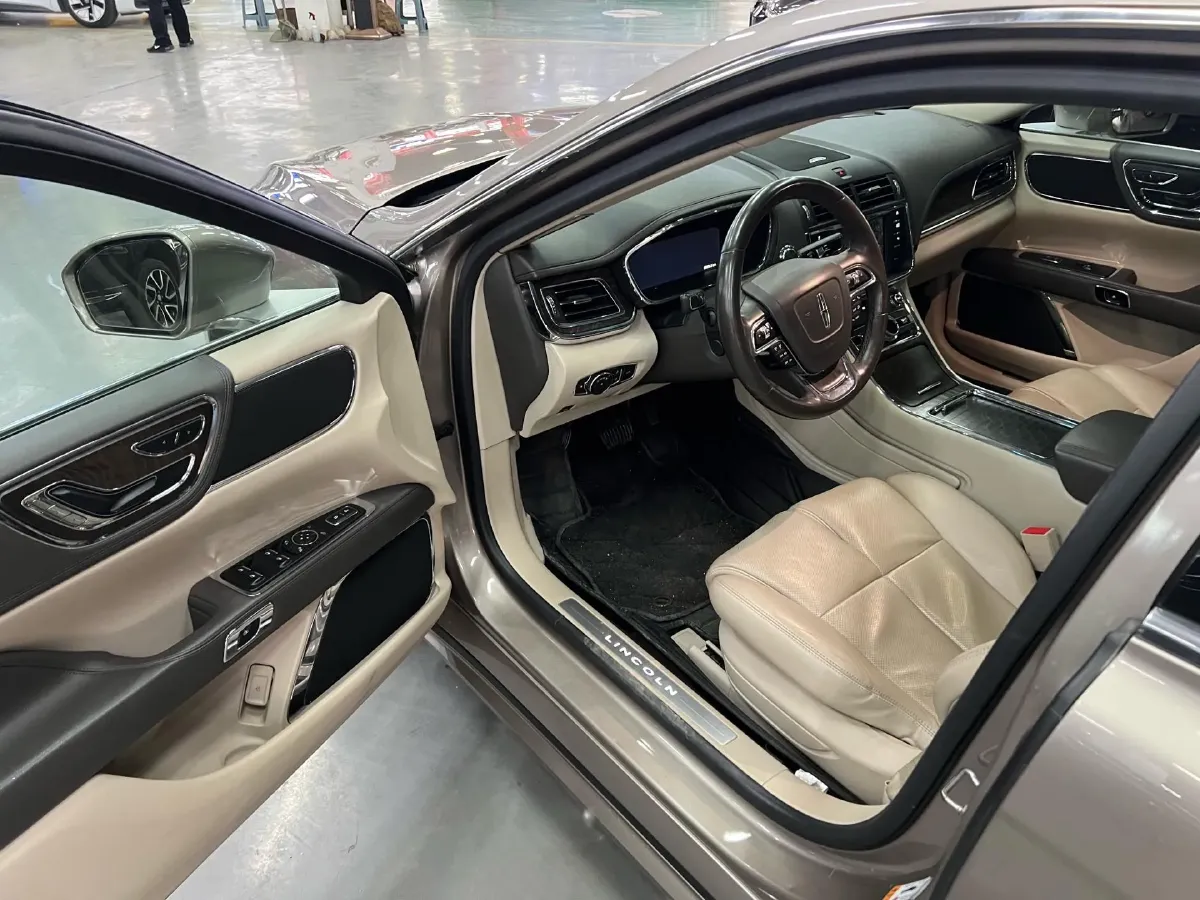 2018 Lincoln Continental 2.0T 261HP L4 6AT,autocango,china used car exporter,china ev exporter,chinese used car exporter,chinese used ev exporter