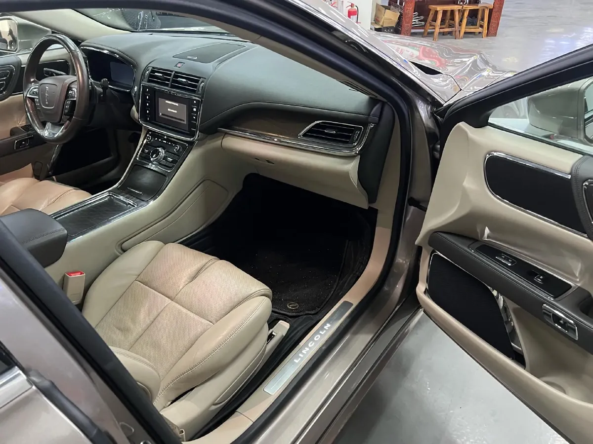 2018 Lincoln Continental 2.0T 261HP L4 6AT,autocango,china used car exporter,china ev exporter,chinese used car exporter,chinese used ev exporter