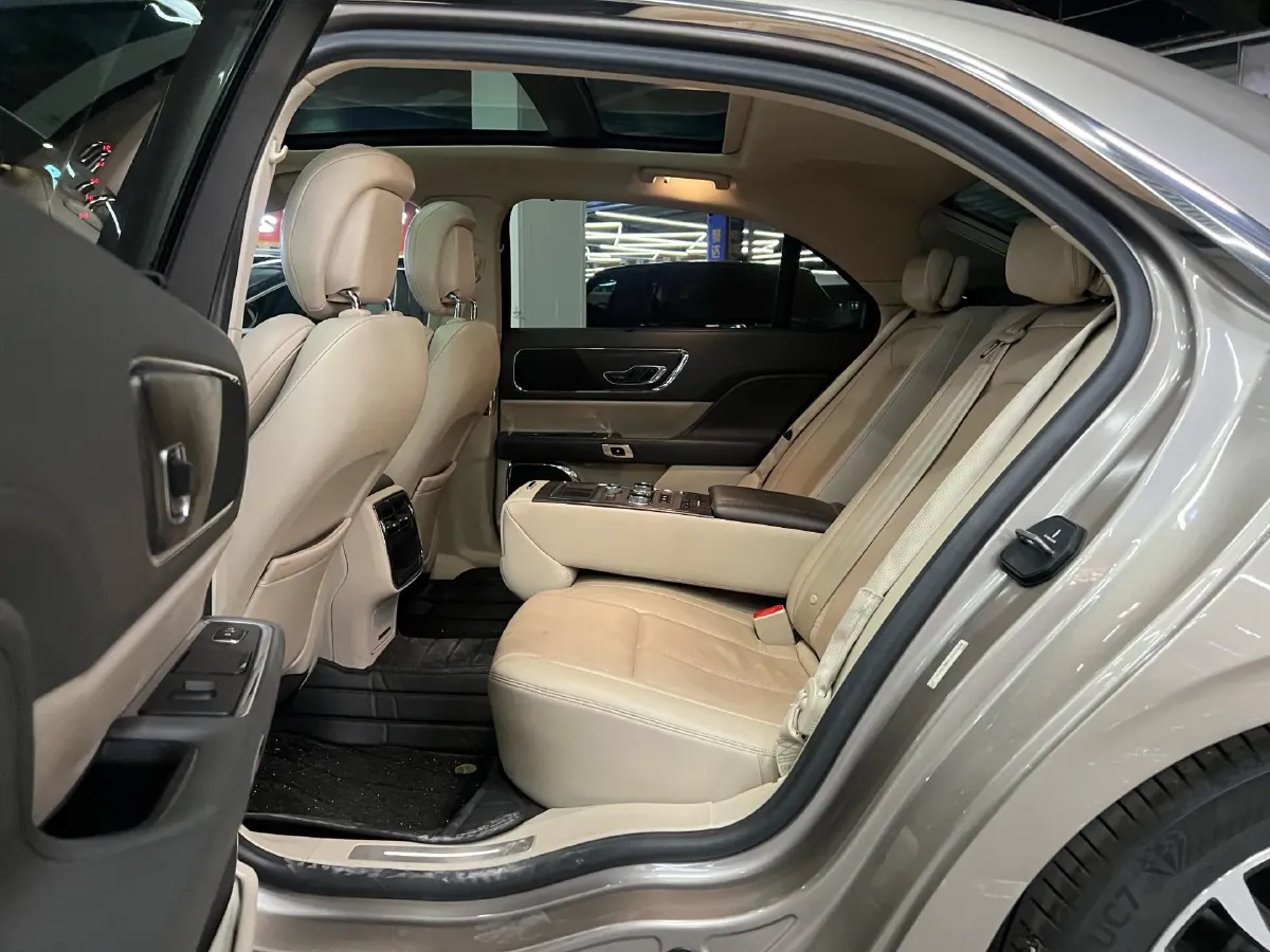 2018 Lincoln Continental 2.0T 261HP L4 6AT,autocango,china used car exporter,china ev exporter,chinese used car exporter,chinese used ev exporter