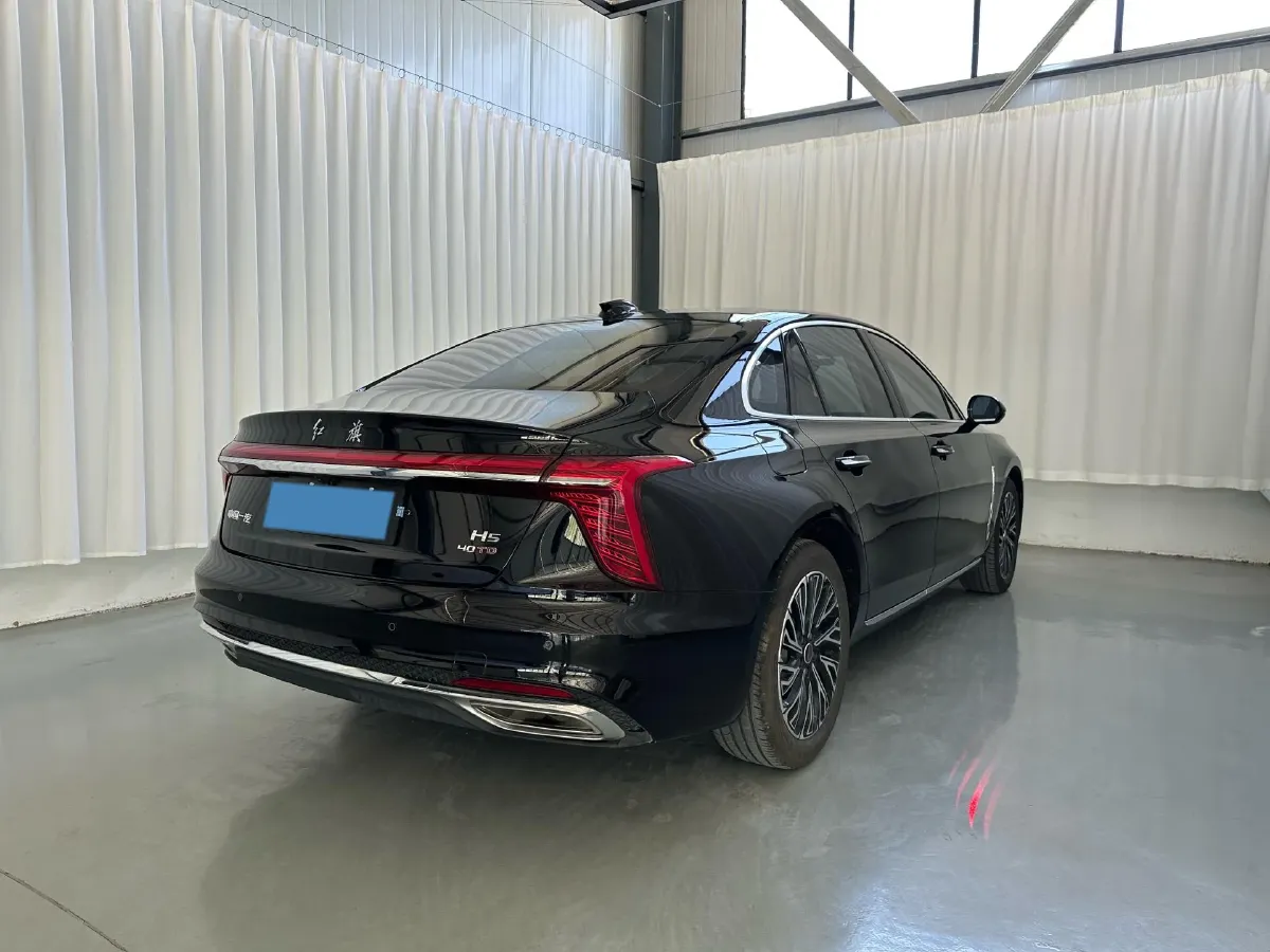 2025 HongQi H5 1.5T 169HP L4 1DHT Hybrid,autocango,china used car exporter,china ev exporter,chinese used car exporter,chinese used ev exporter