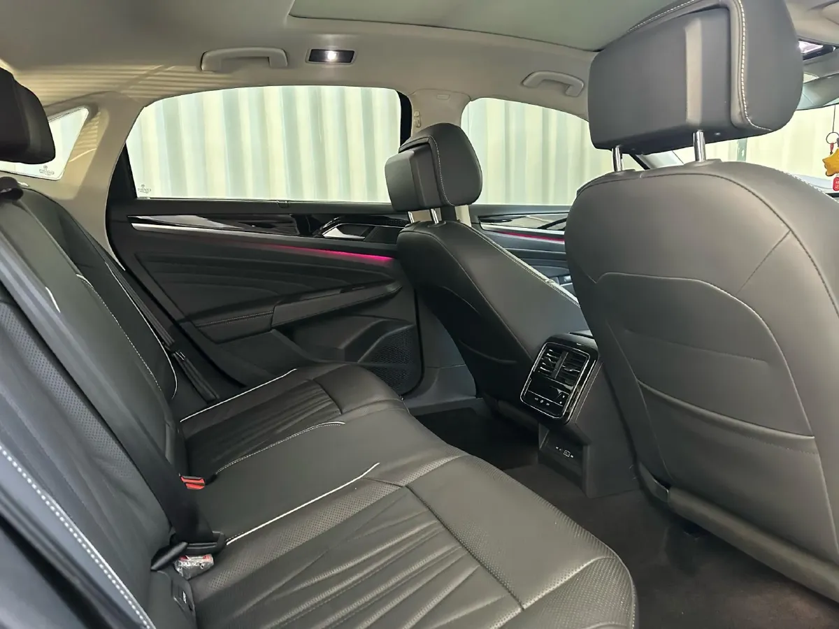 2022 Xpeng P7 BEV 60.2KWH,autocango,china used car exporter,china ev exporter,chinese used car exporter,chinese used ev exporter