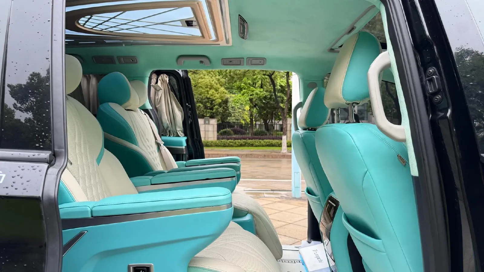 2023 GAC Trumpchi M8 2.0T 252HP L4 8AT,autocango,china used car exporter,china ev exporter,chinese used car exporter,chinese used ev exporter