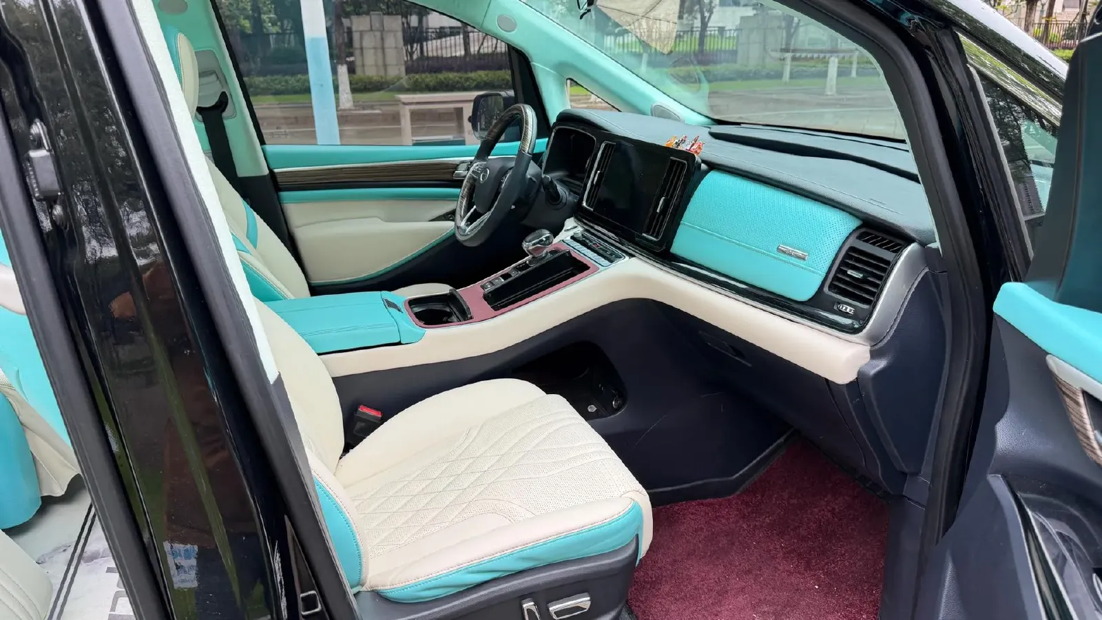 2023 GAC Trumpchi M8 2.0T 252HP L4 8AT,autocango,china used car exporter,china ev exporter,chinese used car exporter,chinese used ev exporter