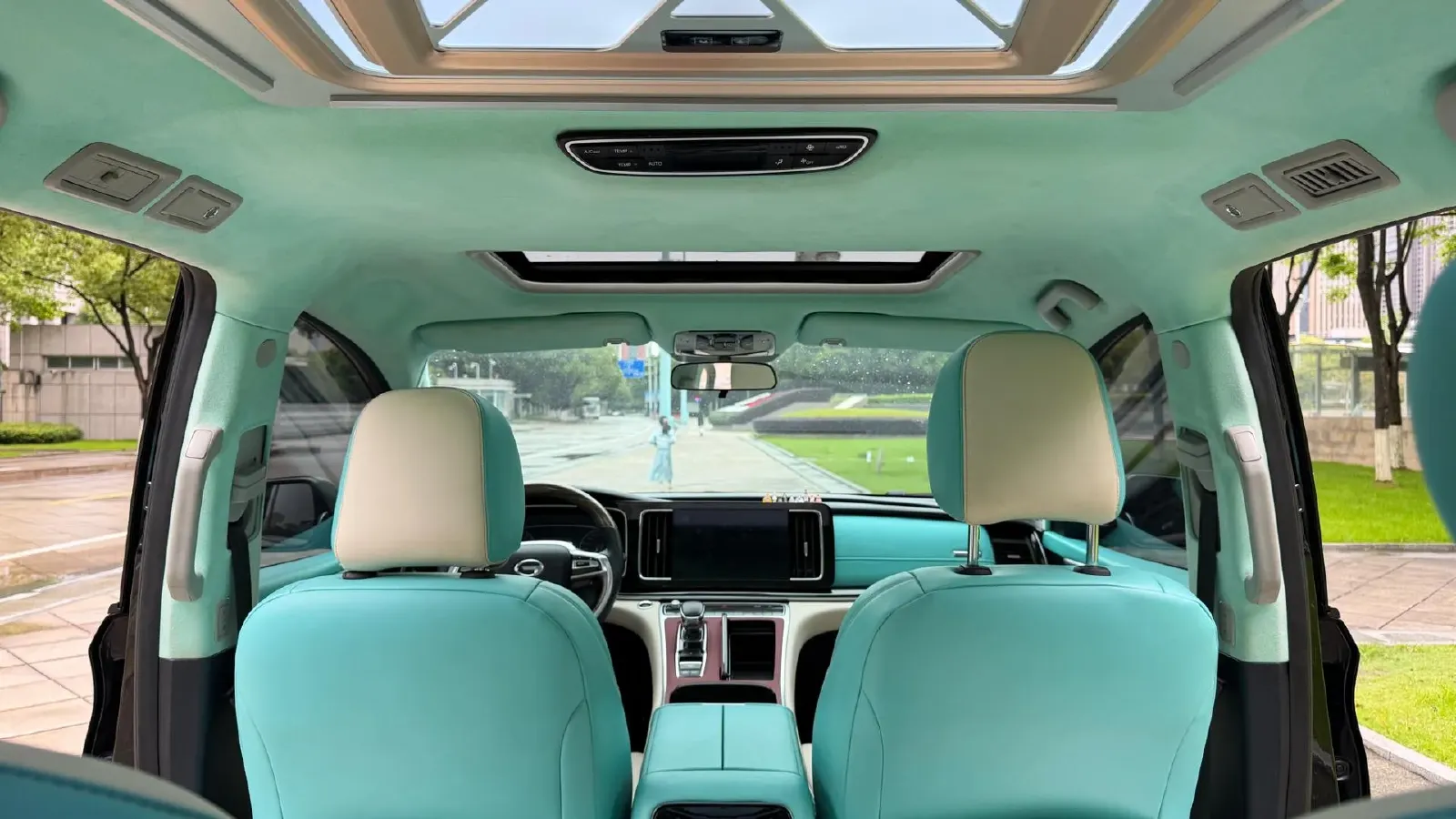 2023 GAC Trumpchi M8 2.0T 252HP L4 8AT,autocango,china used car exporter,china ev exporter,chinese used car exporter,chinese used ev exporter