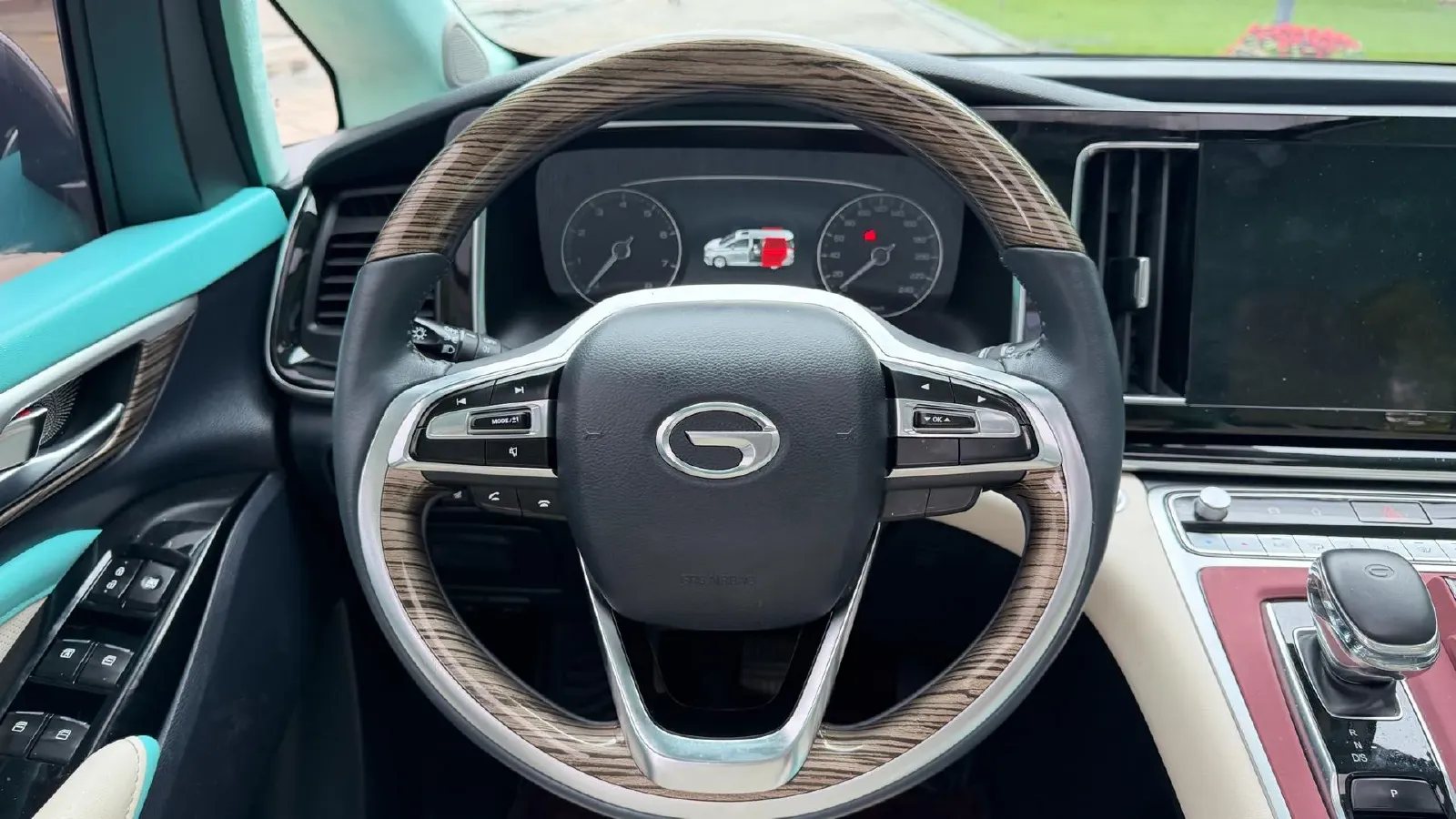 2023 GAC Trumpchi M8 2.0T 252HP L4 8AT,autocango,china used car exporter,china ev exporter,chinese used car exporter,chinese used ev exporter