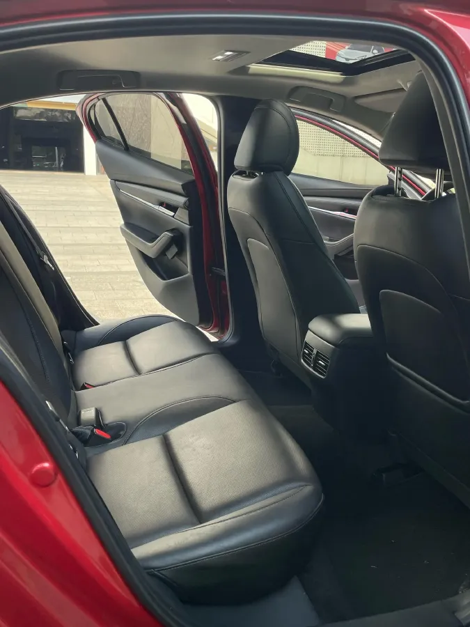 2021 Mazda 3 Axela 2.0L 158HP L4 6AT,autocango,china used car exporter,china ev exporter,chinese used car exporter,chinese used ev exporter