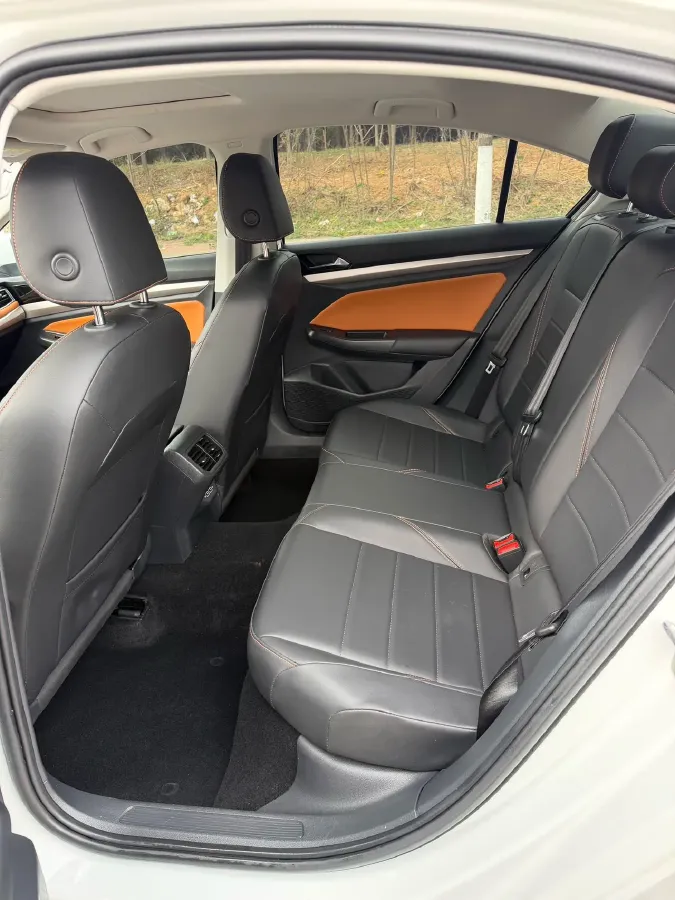 2023 Volkswagen Bora 1.2T 116HP L4 7DCT,autocango,china used car exporter,china ev exporter,chinese used car exporter,chinese used ev exporter