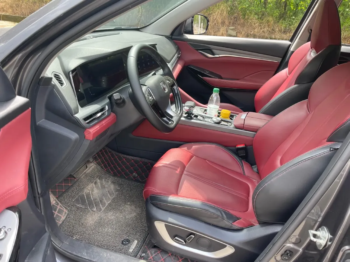 2022 ChangAn CS75 Plus 1.5T 178HP L4 6AT,autocango,china used car exporter,china ev exporter,chinese used car exporter,chinese used ev exporter