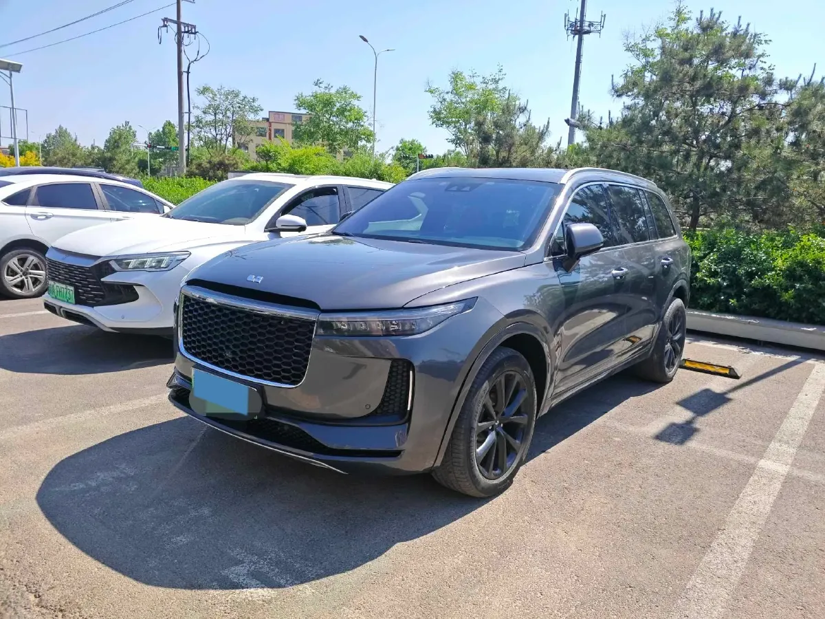 2020 Li ONE Range Extended 131HP REEV 40.5KWH,autocango,china used car exporter,china ev exporter,chinese used car exporter,chinese used ev exporter