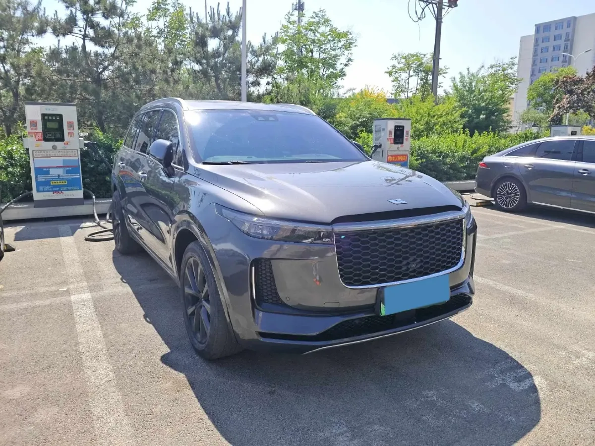 2020 Li ONE Range Extended 131HP REEV 40.5KWH,autocango,china used car exporter,china ev exporter,chinese used car exporter,chinese used ev exporter