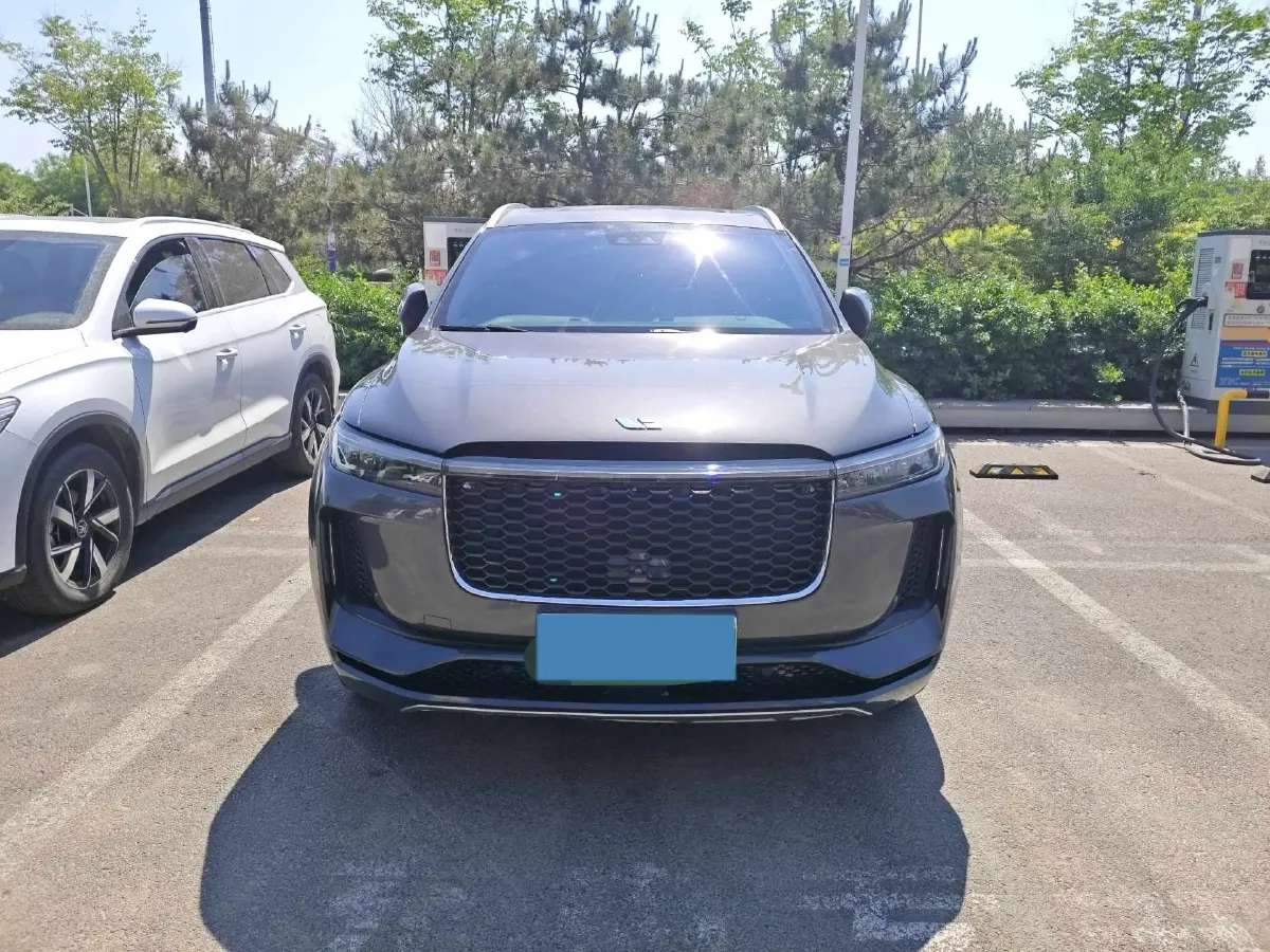 2020 Li ONE Range Extended 131HP REEV 40.5KWH,autocango,china used car exporter,china ev exporter,chinese used car exporter,chinese used ev exporter
