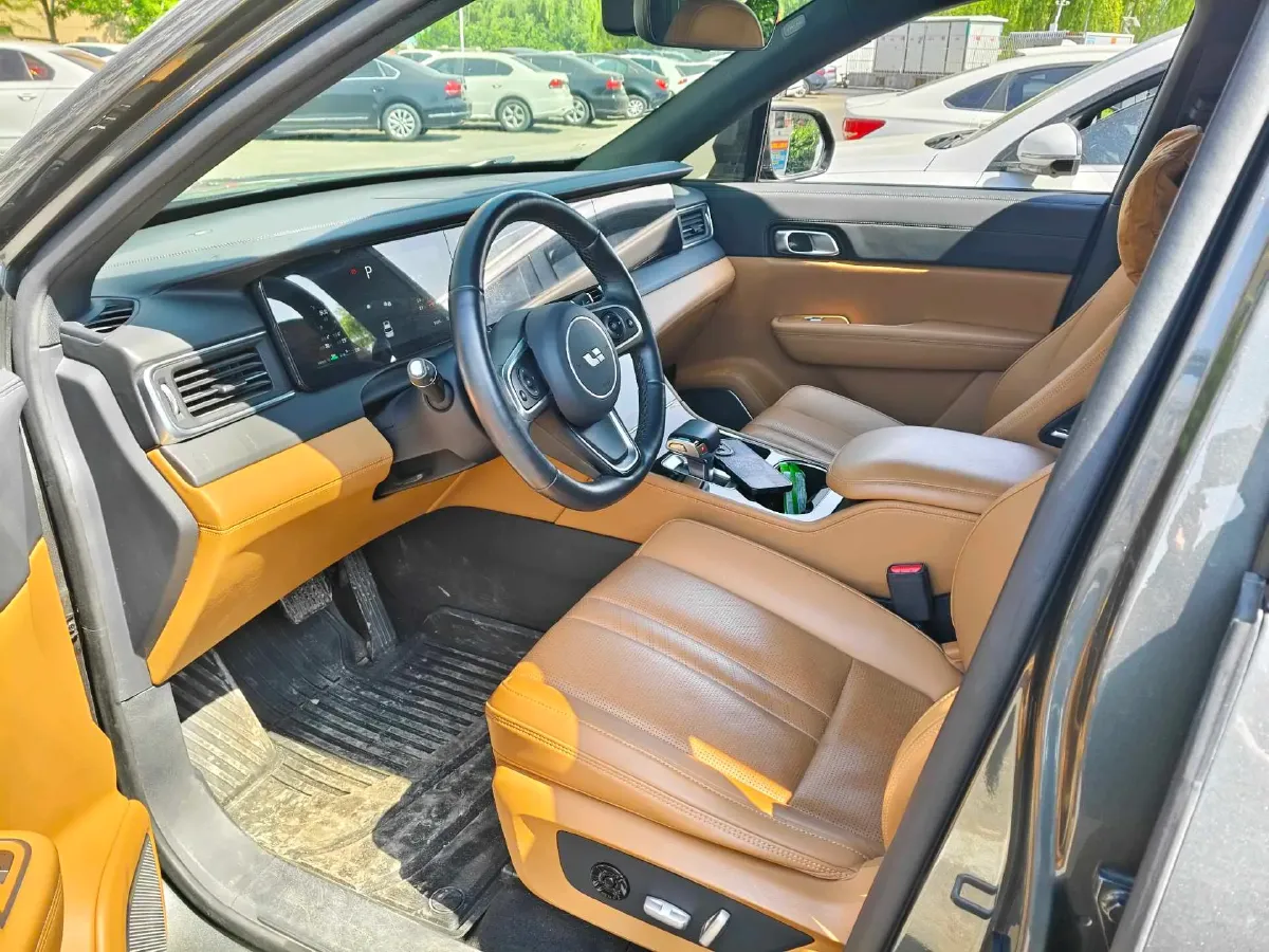 2020 Li ONE Range Extended 131HP REEV 40.5KWH,autocango,china used car exporter,china ev exporter,chinese used car exporter,chinese used ev exporter