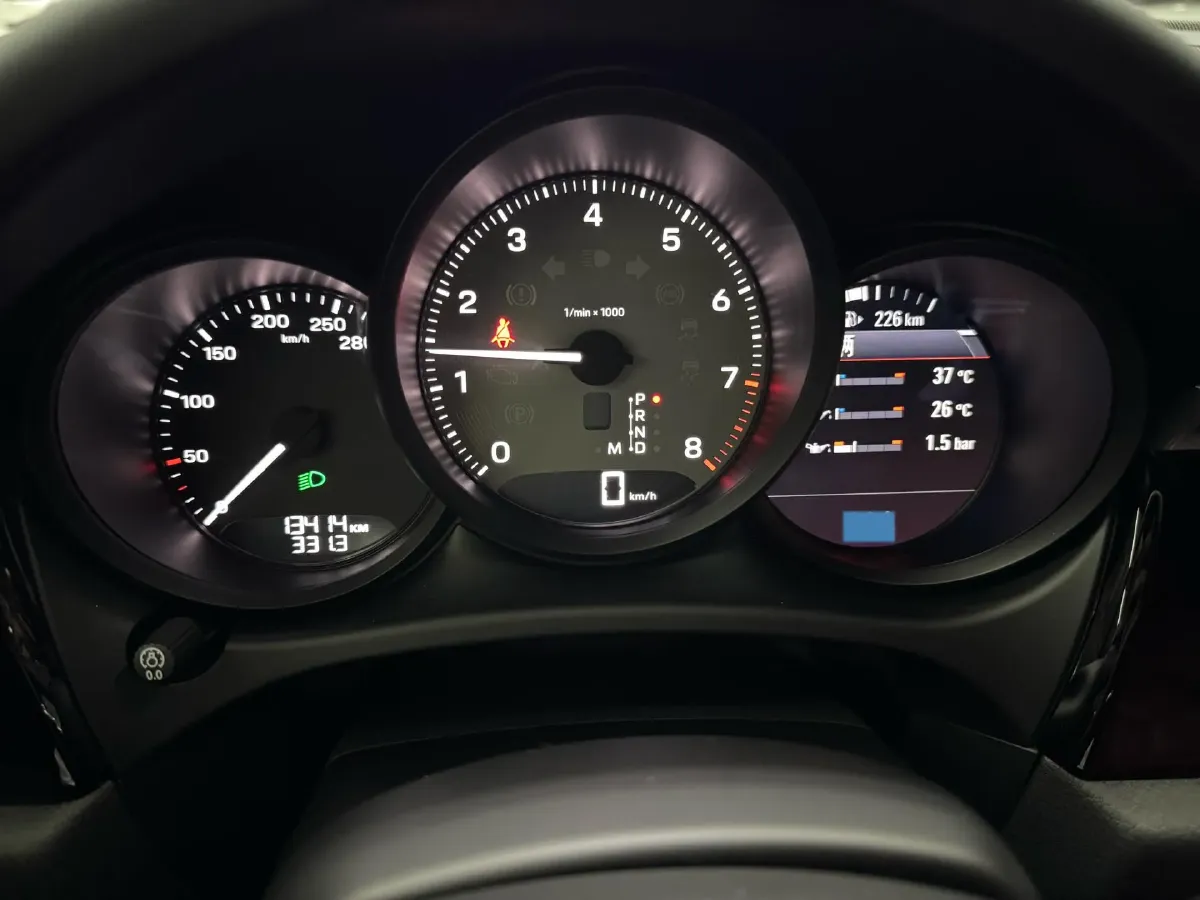 2024 Porsche Macan 2.9T 380HP V6 7DCT,autocango,china used car exporter,china ev exporter,chinese used car exporter,chinese used ev exporter