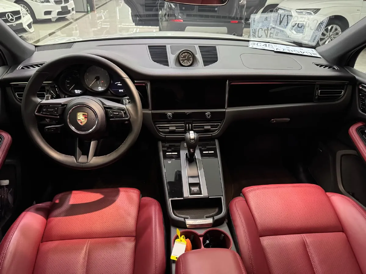 2024 Porsche Macan 2.9T 380HP V6 7DCT,autocango,china used car exporter,china ev exporter,chinese used car exporter,chinese used ev exporter