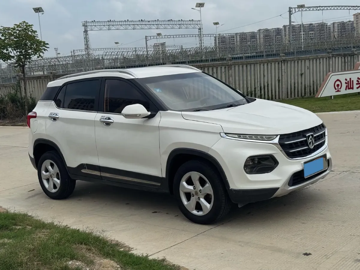 2017 BaoJun 510 1.5L 112HP L4 6MT,autocango,china used car exporter,china ev exporter,chinese used car exporter,chinese used ev exporter