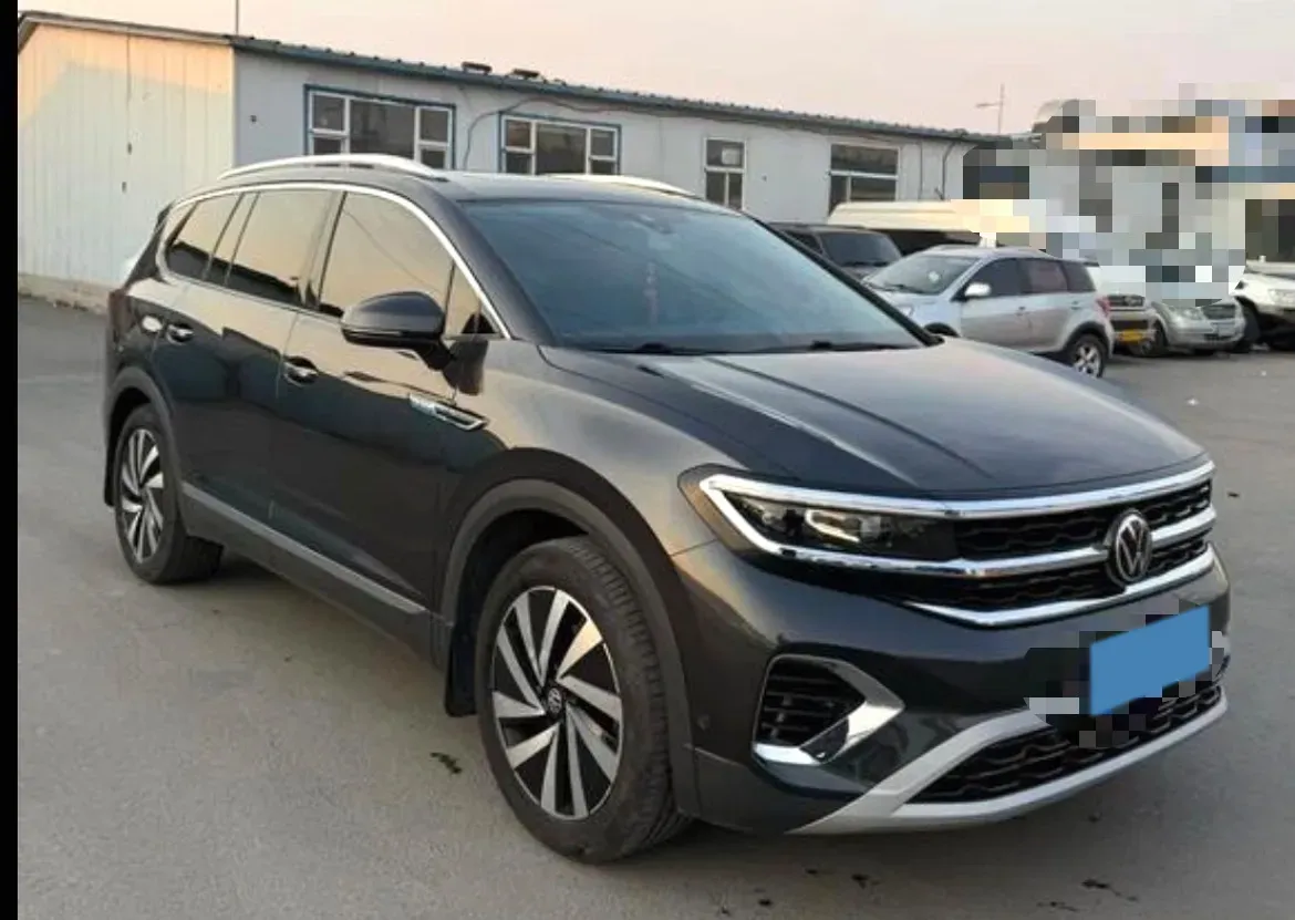 2022 Volkswagen Talagon 2.5T 299HP V6 7DCT,autocango,china used car exporter,china ev exporter,chinese used car exporter,chinese used ev exporter