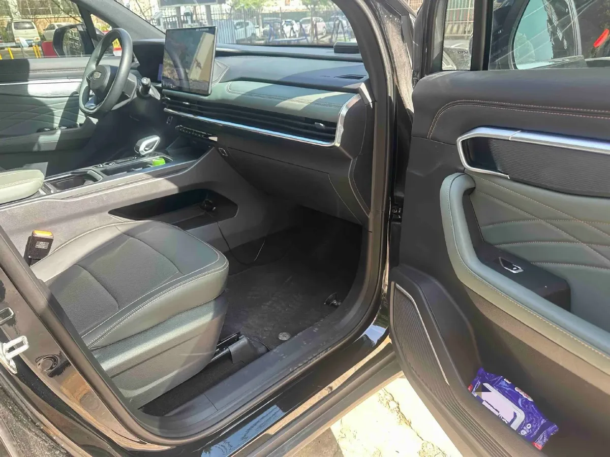 2024 Geely Okavango L 2.0T 218HP L4 7DCT,autocango,china used car exporter,china ev exporter,chinese used car exporter,chinese used ev exporter