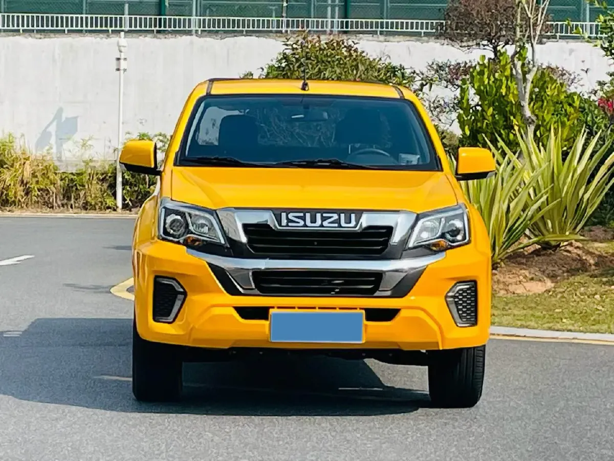 2023 Isuzu RE-MAX Jim 2.5T 143HP L4 6MT,autocango,china used car exporter,china ev exporter,chinese used car exporter,chinese used ev exporter