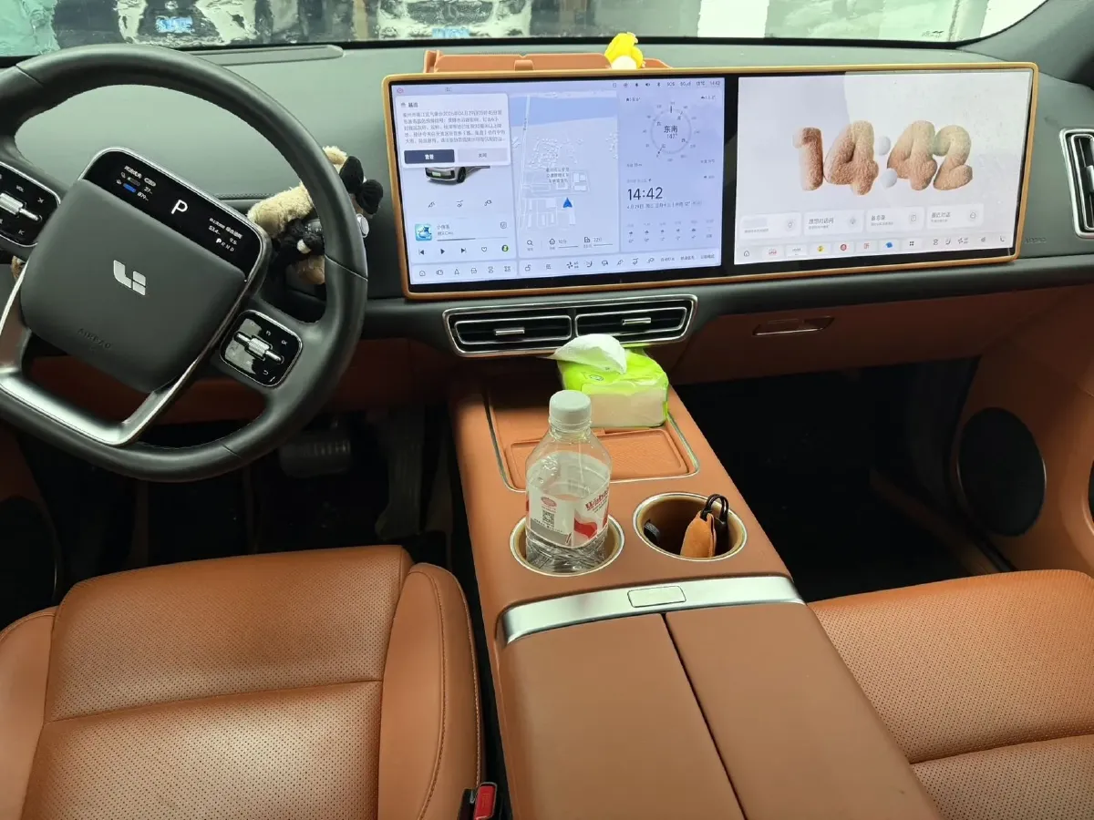 2024 Li L6 Range Extended 154HP L4 REEV 36.8KWH,autocango,china used car exporter,china ev exporter,chinese used car exporter,chinese used ev exporter