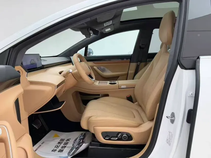 2025 Luxeed R7 REEV 156HP REEV 37KWH,autocango,china used car exporter,china ev exporter,chinese used car exporter,chinese used ev exporter