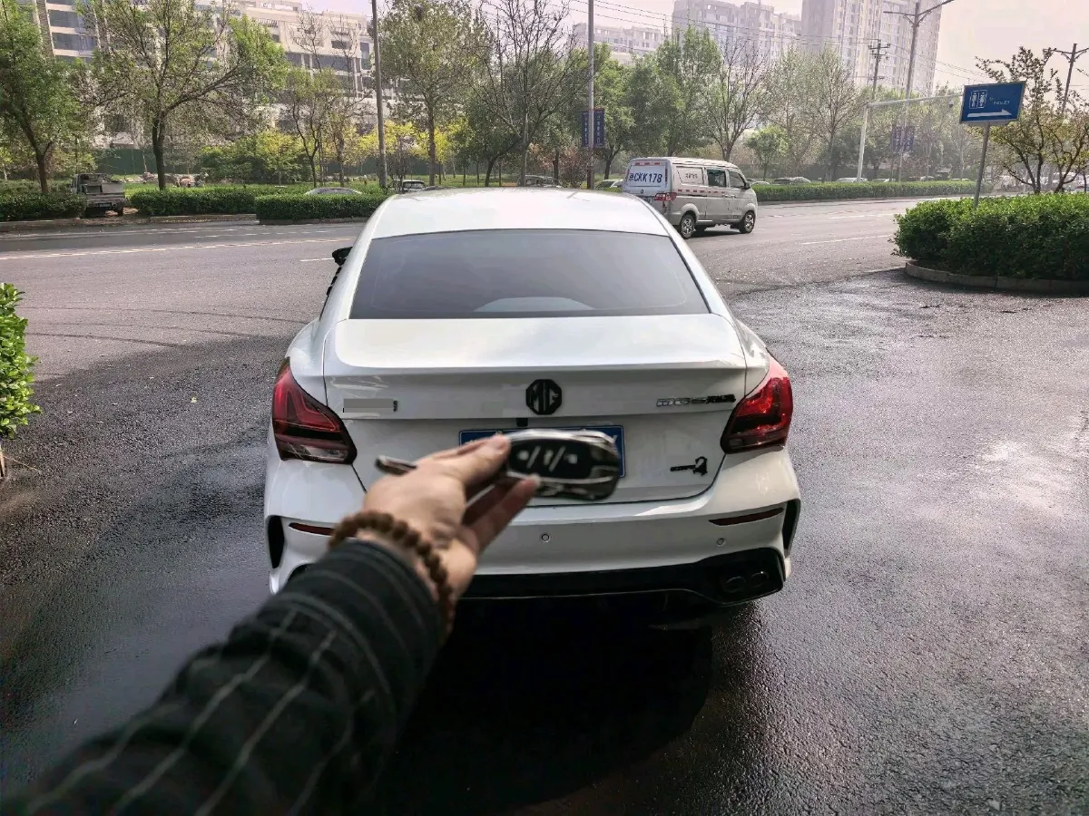 2022 MG 5 Scorpio 1.5T 181HP L4 7DCT,autocango,china used car exporter,china ev exporter,chinese used car exporter,chinese used ev exporter