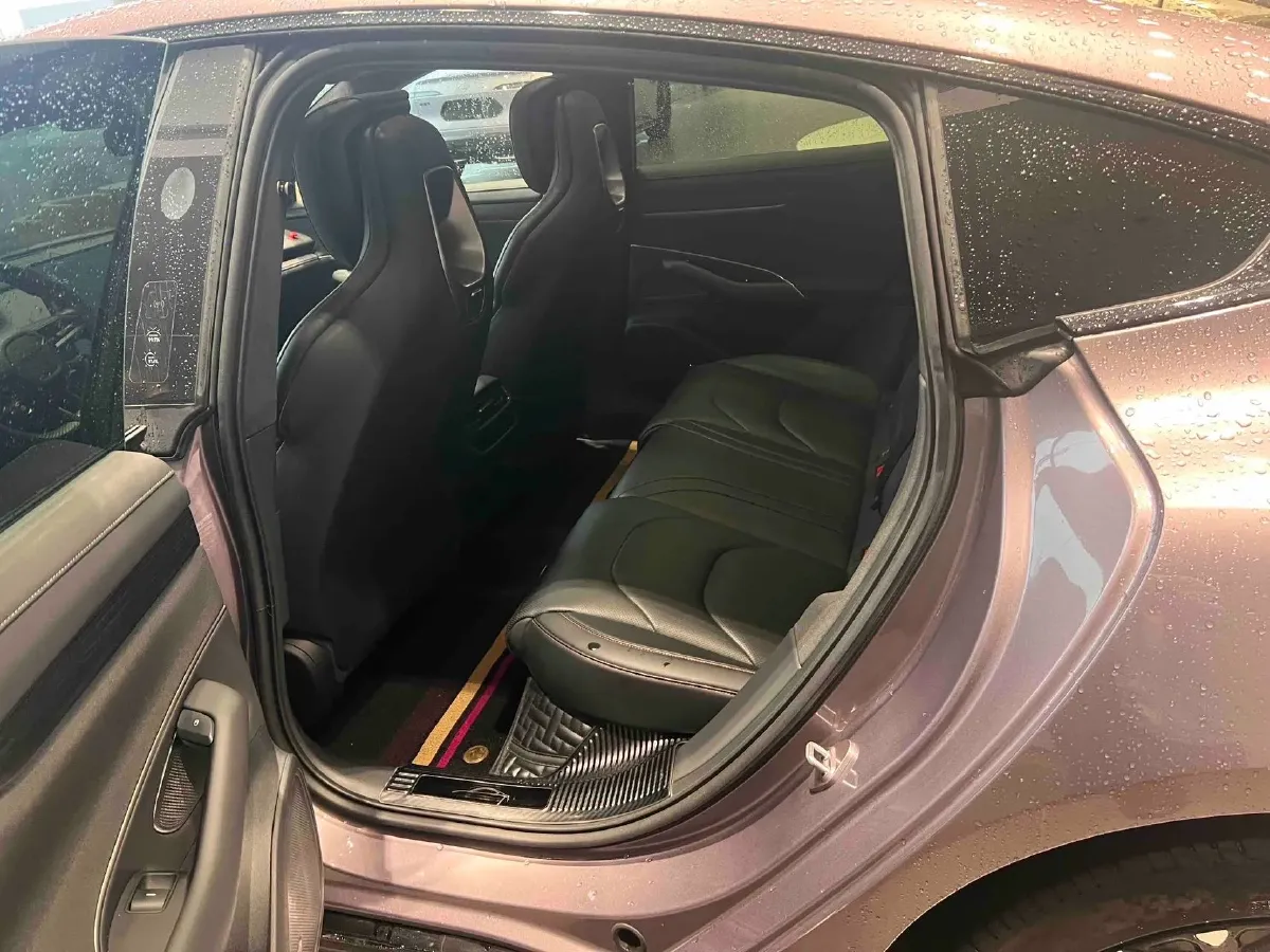 2024 MI SU7 BEV 101KWH,autocango,china used car exporter,china ev exporter,chinese used car exporter,chinese used ev exporter